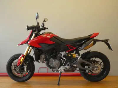 Ducati Hypermotard V2 (2026) usata