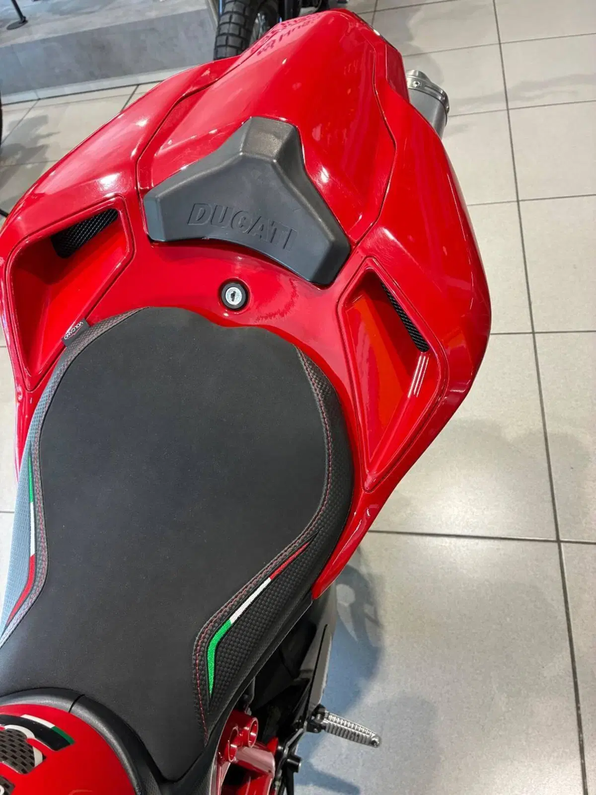Ducati 848 EVO (2010 - 12) (9)