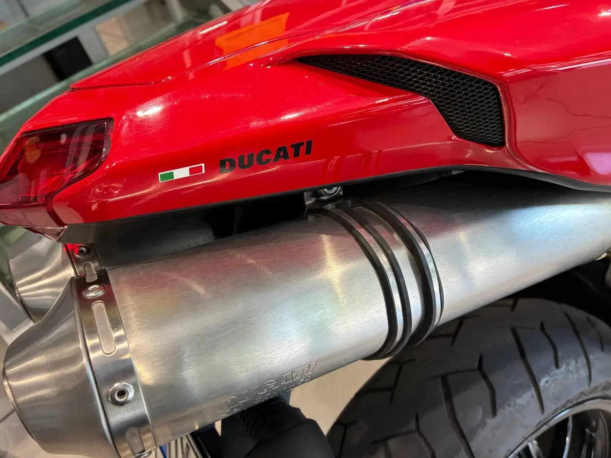 Ducati 848 EVO (2010 - 12) (11)