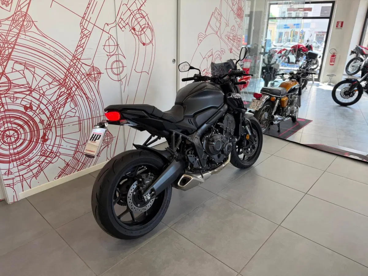 Honda CB 650 R (2021 - 23) (2)