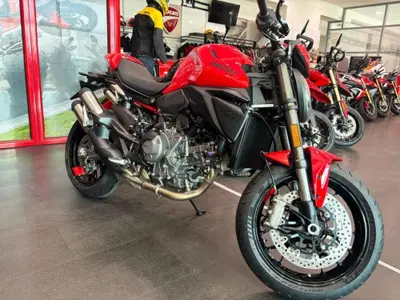 Ducati Monster 890 + (2026) nuova