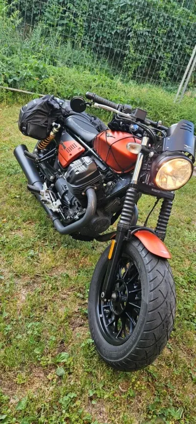 Moto Guzzi V9 Bobber Sport (2019 - 20) usata