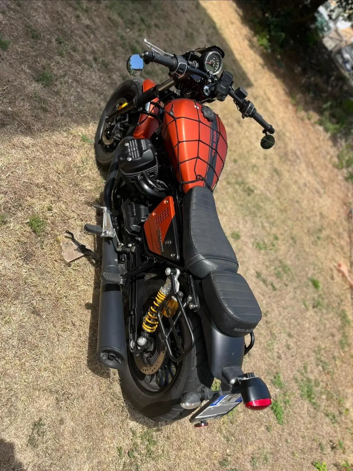 Moto Guzzi V9 Bobber Sport (2019 - 20) (3)