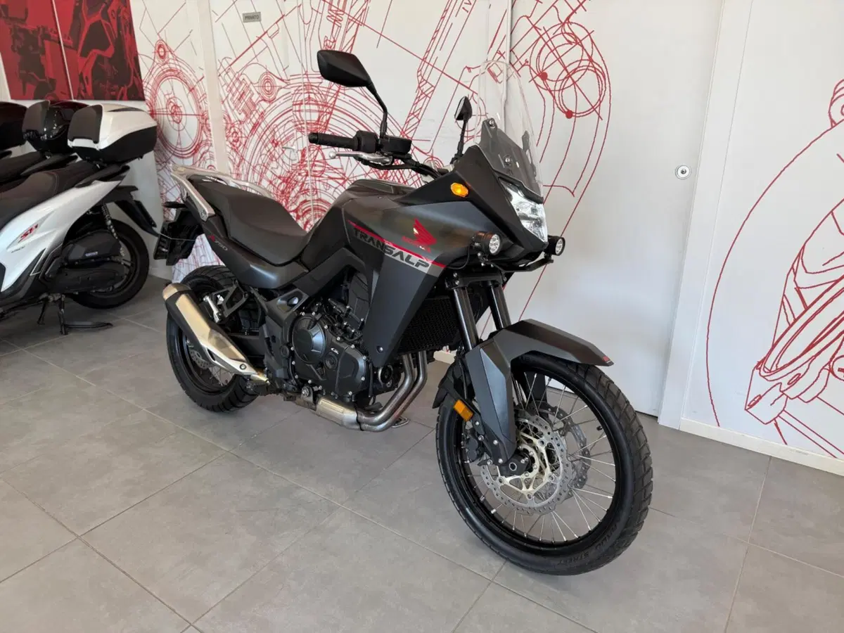 Honda Transalp XL750 (2023 - 24) (2)