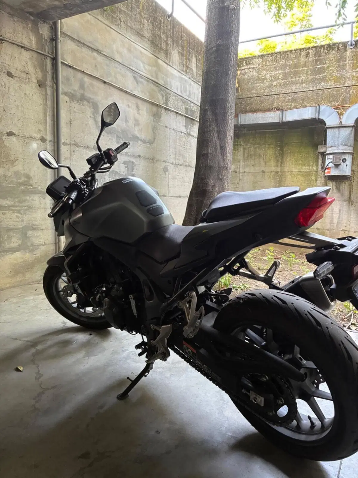 Honda CB 750 Hornet (2023 - 24) (3)