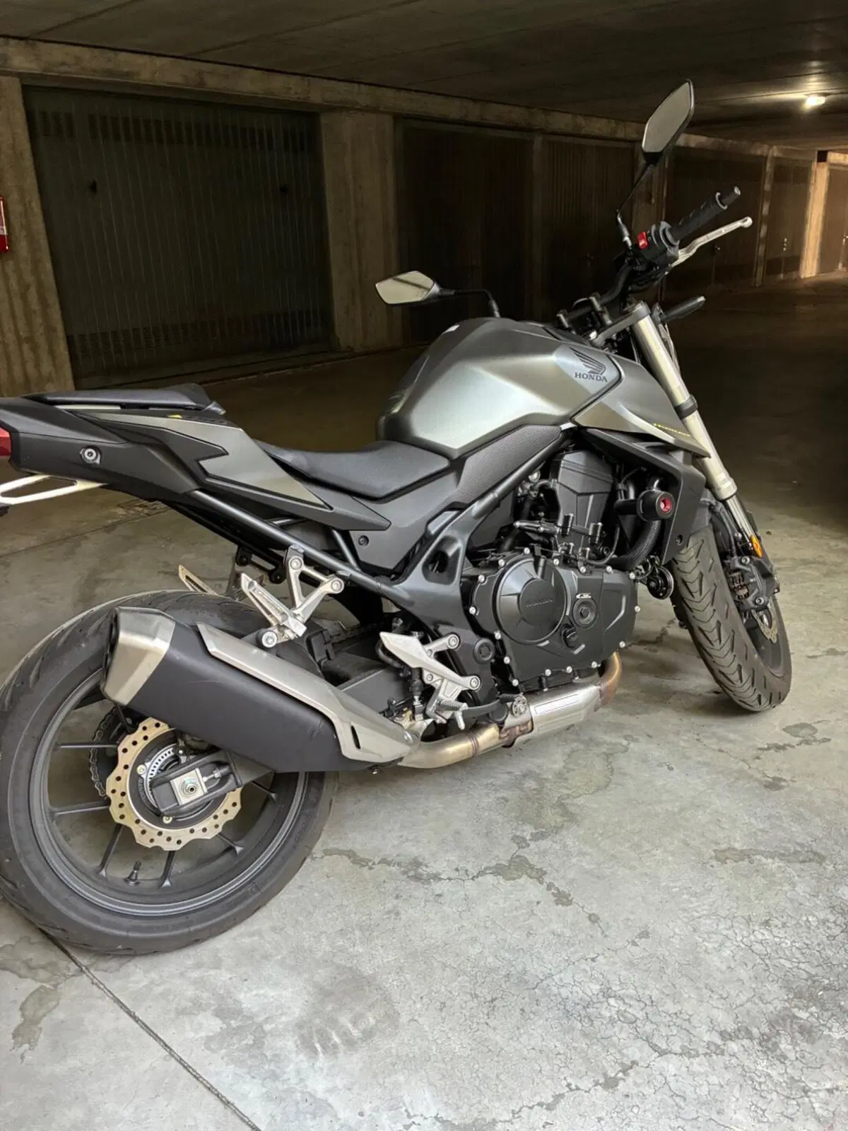 Honda CB 750 Hornet (2023 - 24) (7)