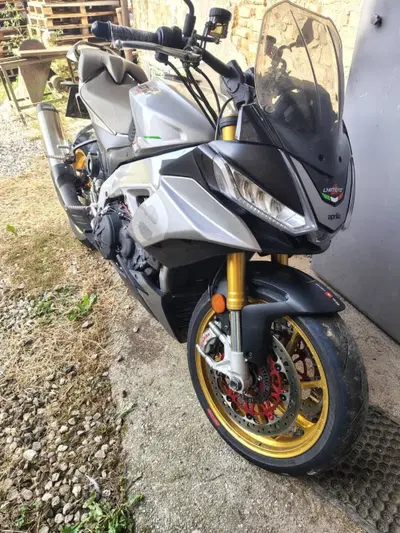 Aprilia Tuono V4 (2021 - 24) usata