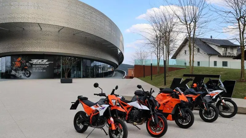 Come mai Bajaj cerca un partner strategico per KTM