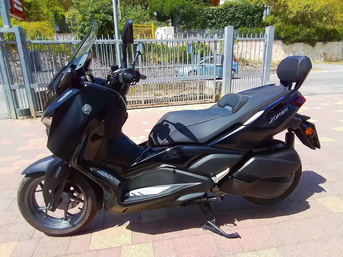 Yamaha X-Max 300 Tech Max (2021 - 24) (13)