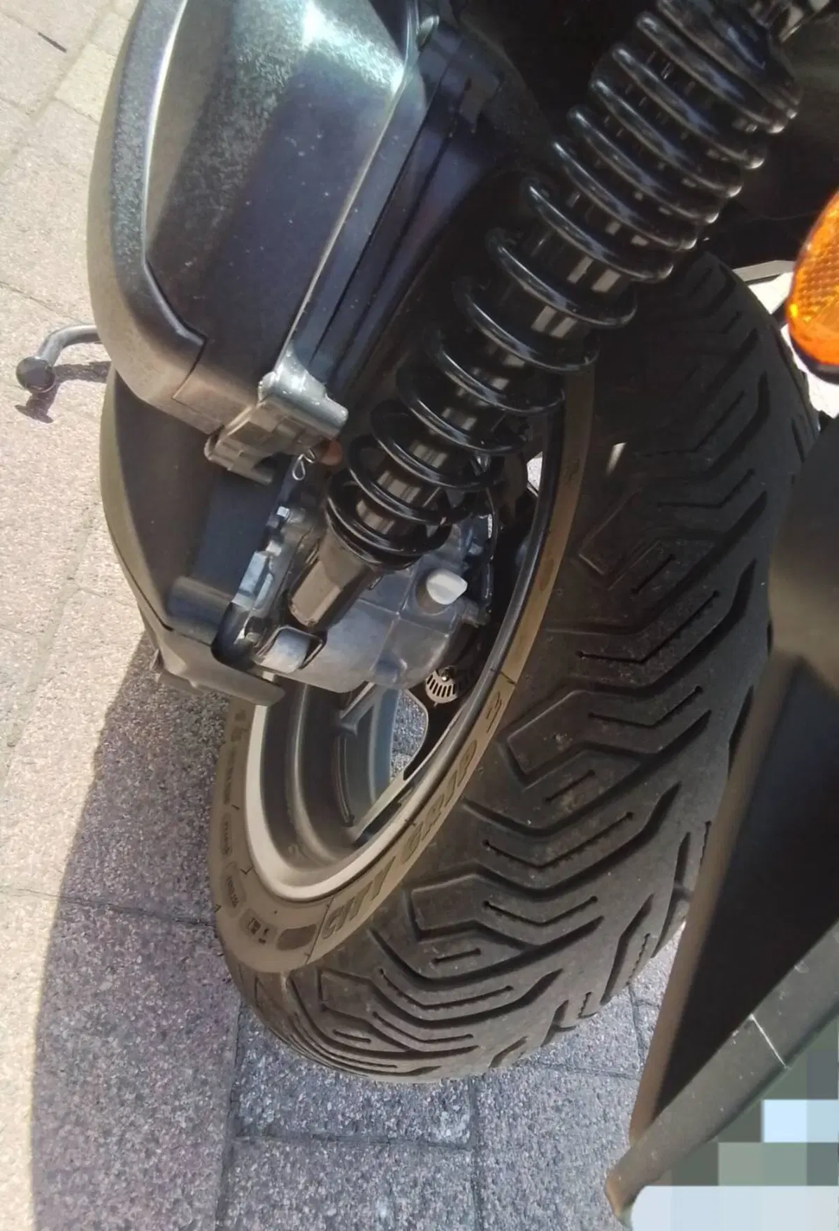 Yamaha X-Max 300 Tech Max (2021 - 24) (14)