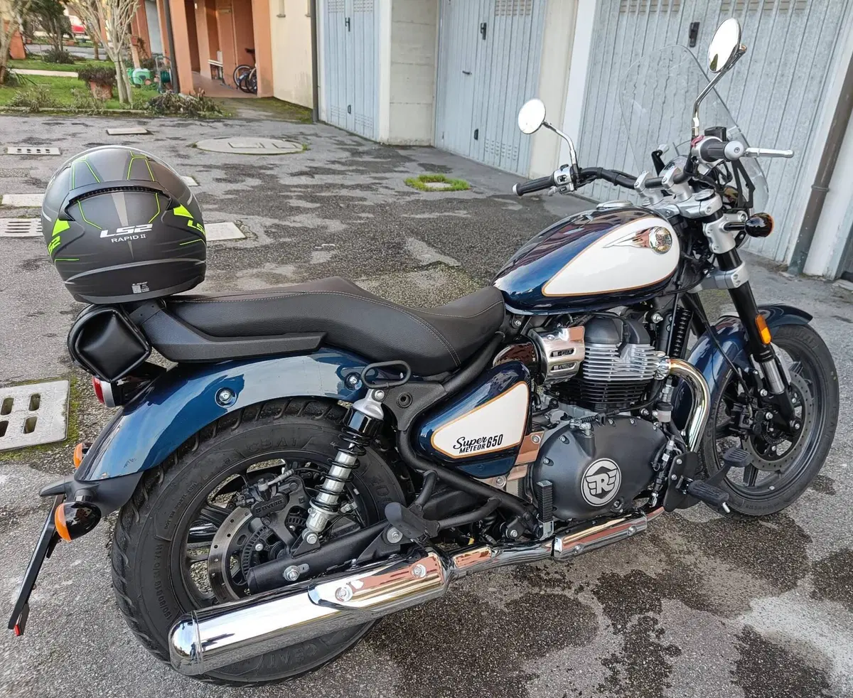Royal Enfield Super Meteor 650 (2023 - 26) (2)