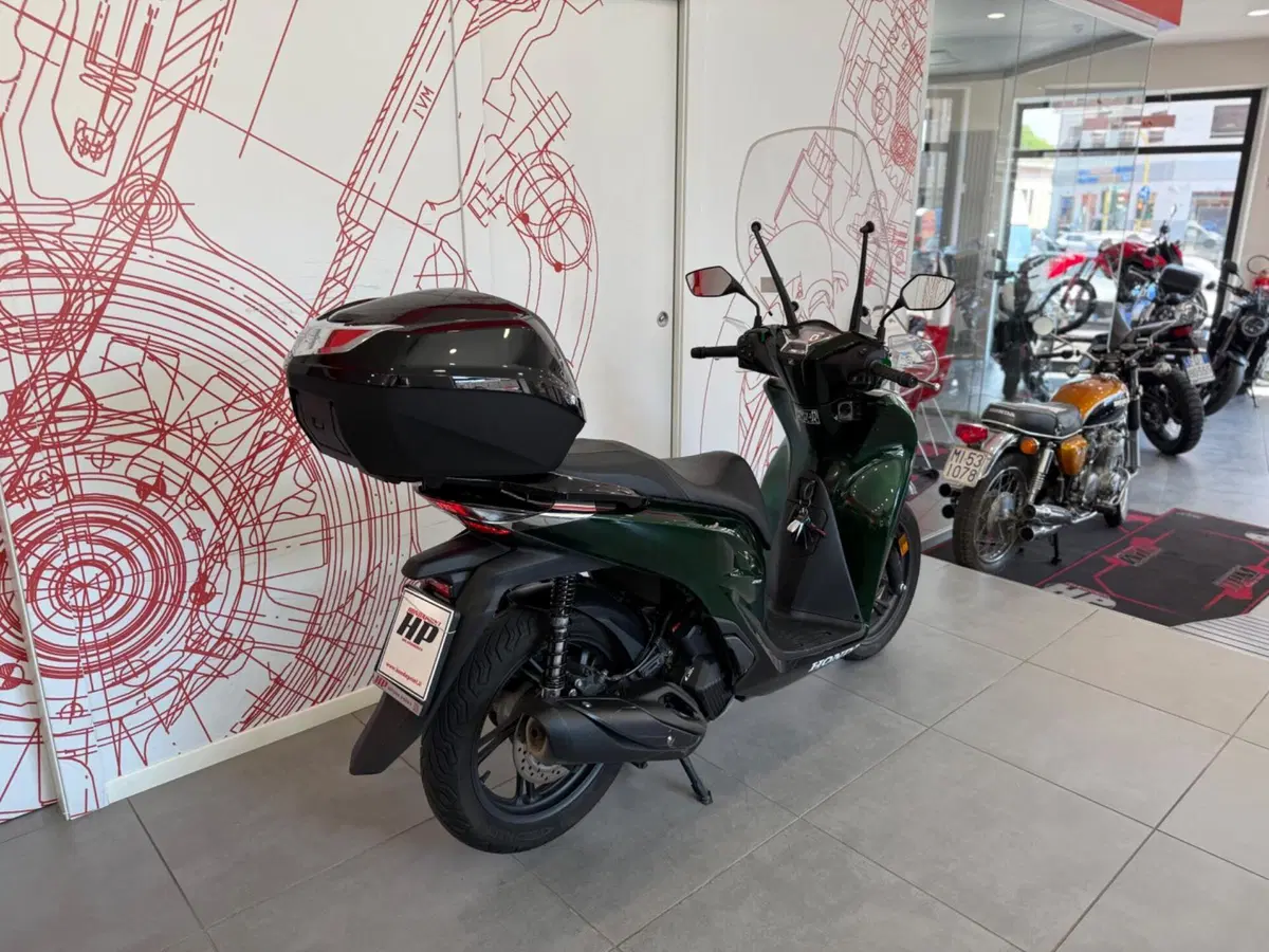 Honda SH 150i Vetro (2024 - 25) (3)