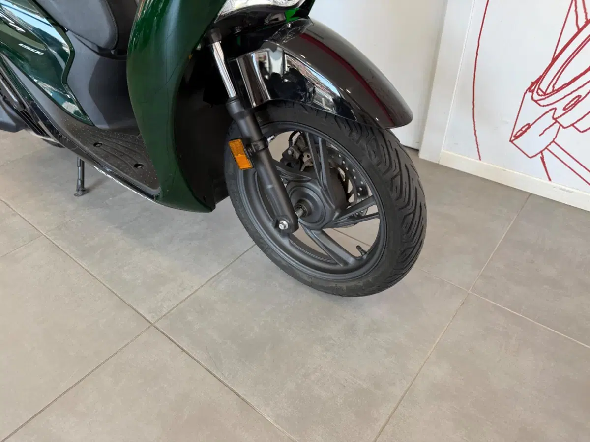 Honda SH 150i Vetro (2024 - 25) (9)
