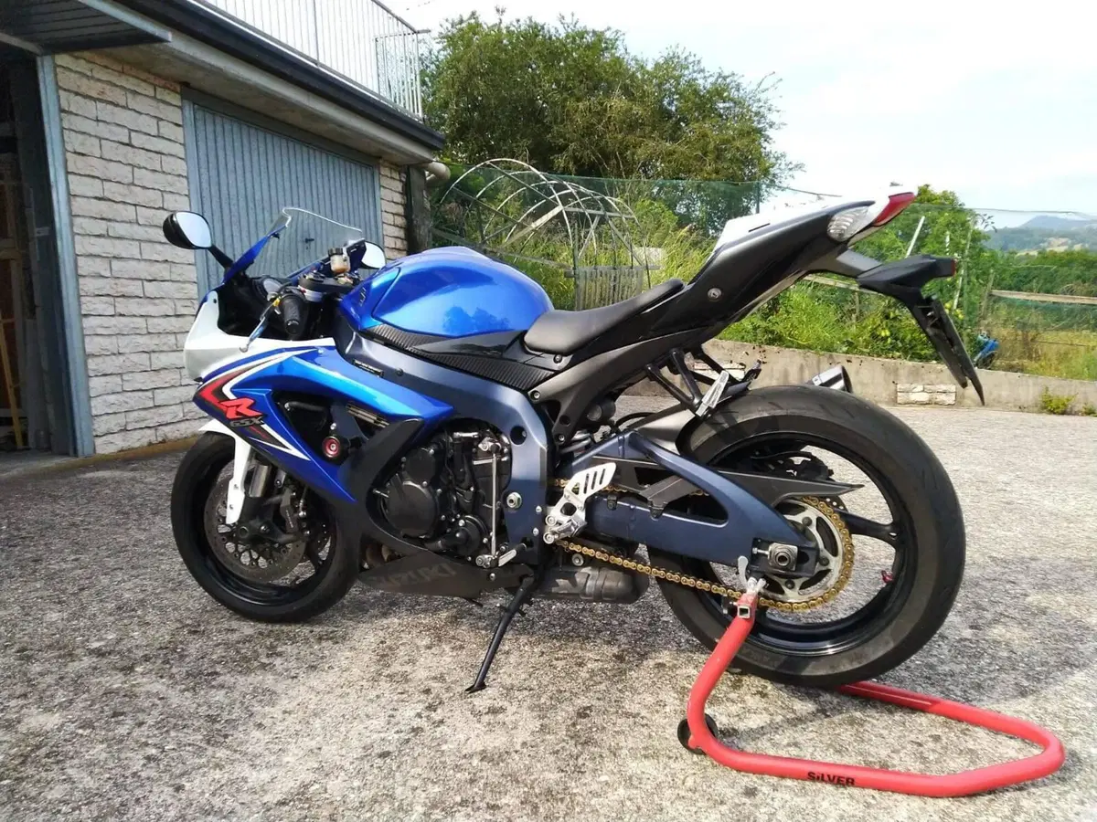 Suzuki GSX R 750 (2011 - 17) (2)
