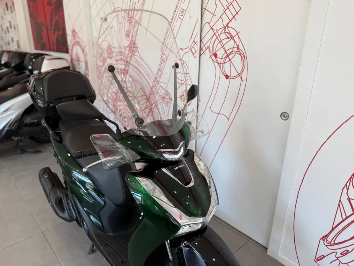 Honda SH 150i Vetro (2024 - 25) (10)