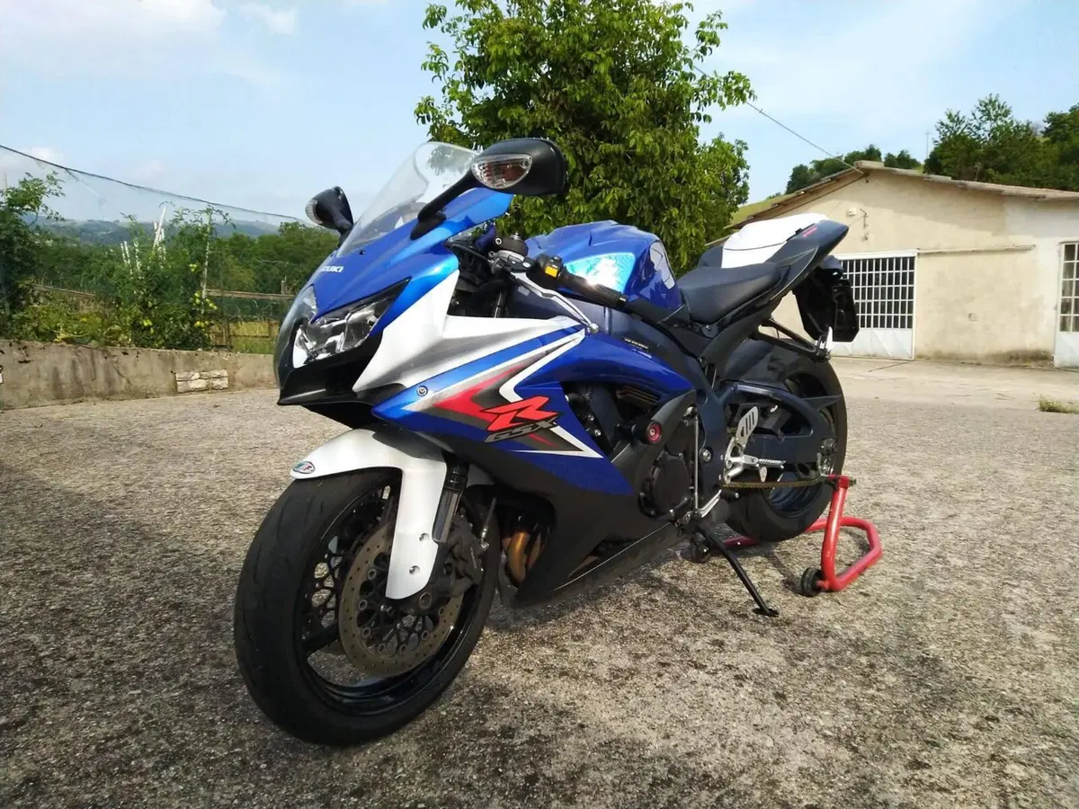 Suzuki GSX R 750 (2011 - 17) (4)
