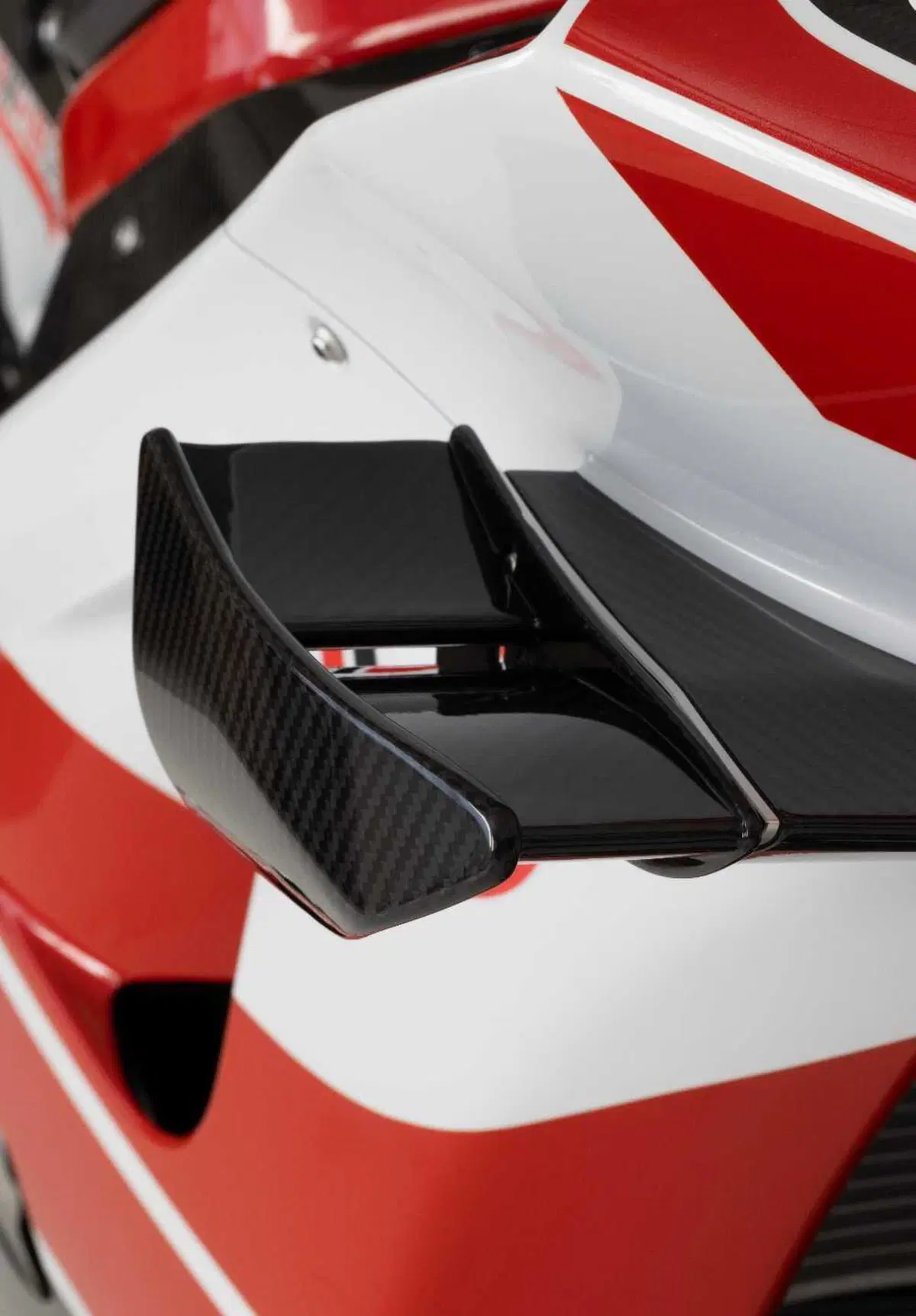 Bimota KB998 Rimini: l'aerodinamica attiva è firmata GET (3)