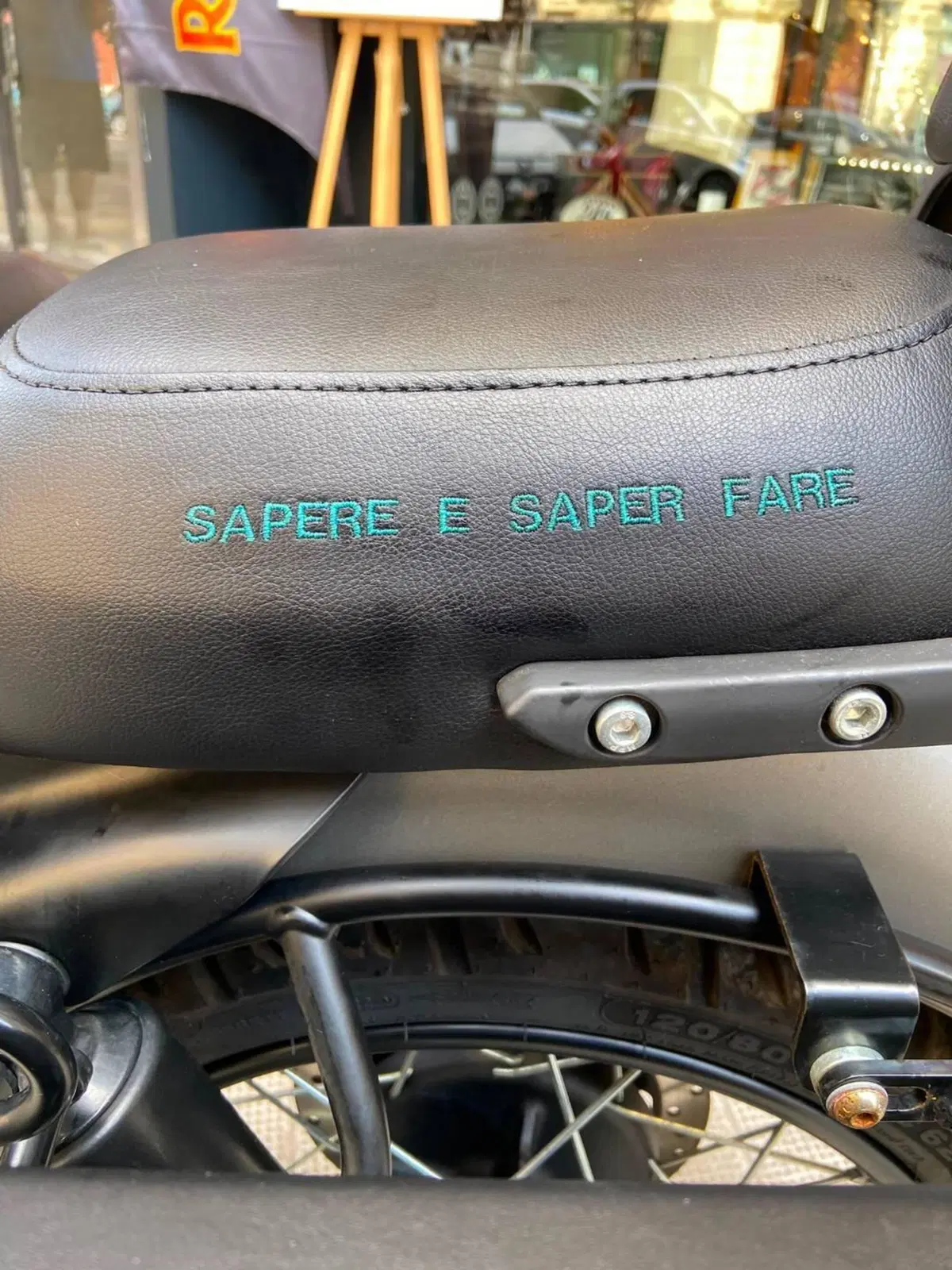 Royal Enfield Classic 350 (2021 - 26) (5)