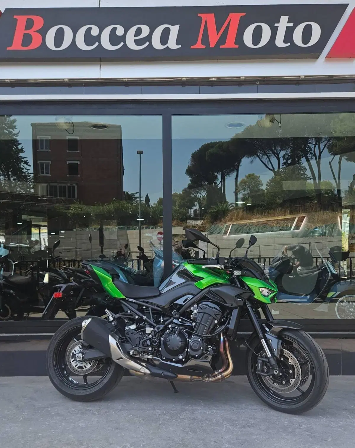 Kawasaki Z 900 (2025 - 26) (4)
