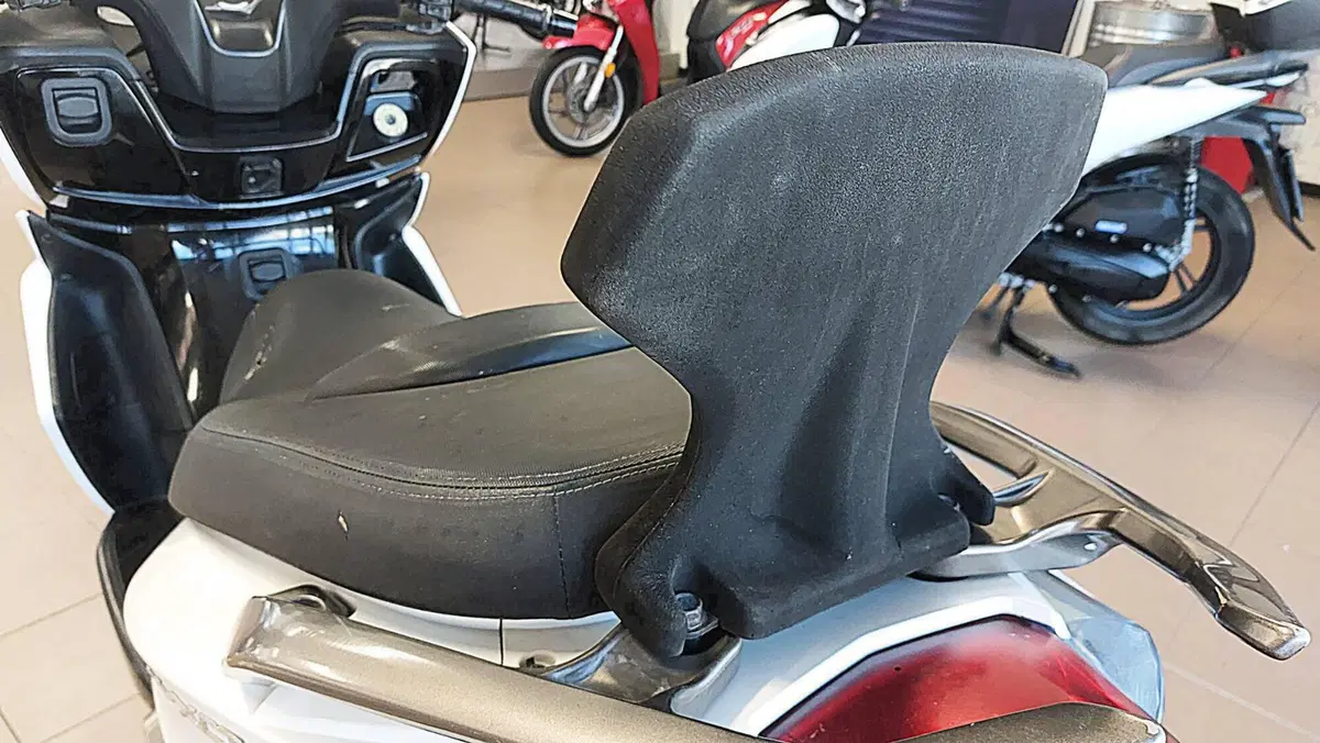 Kymco K-Xct 300i (2012 - 17) (8)