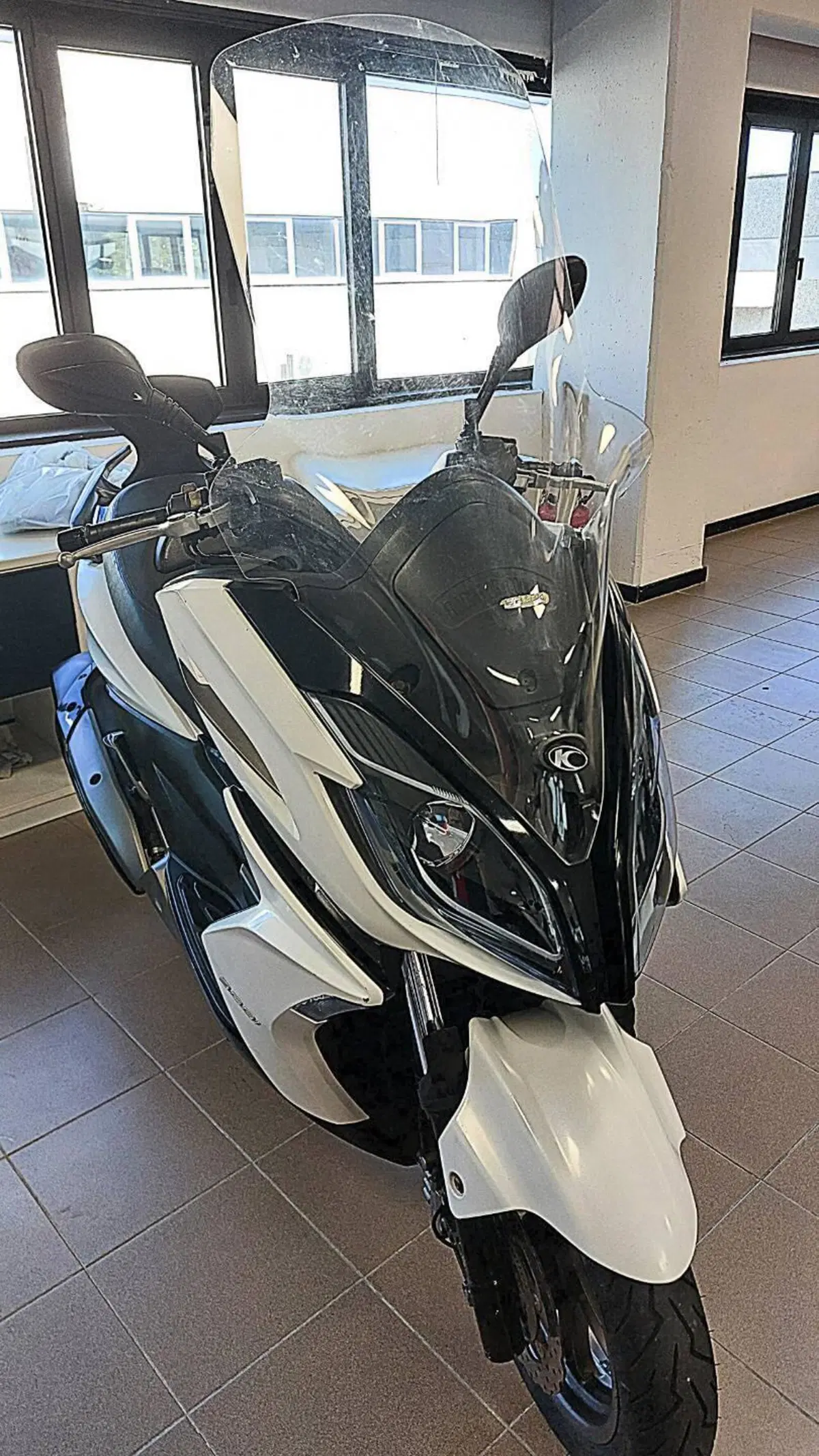 Kymco K-Xct 300i (2012 - 17) (3)