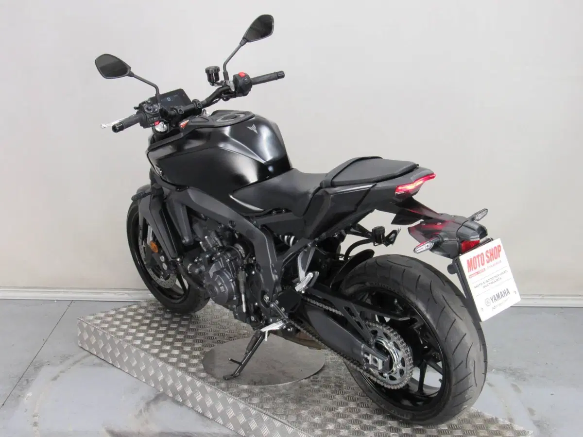 Yamaha MT-09 (2024 - 26) (6)