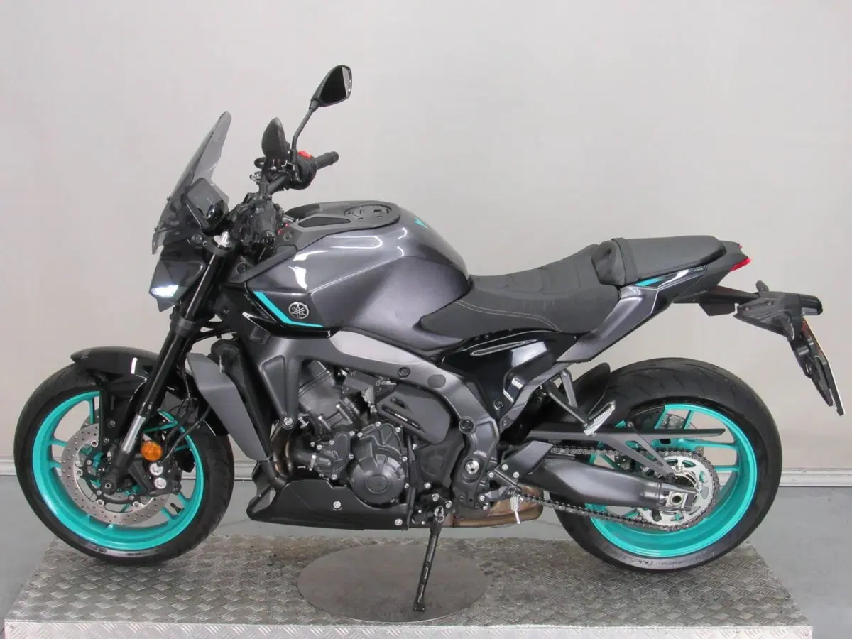 Yamaha MT-09 Y-AMT (2024 - 26) (5)