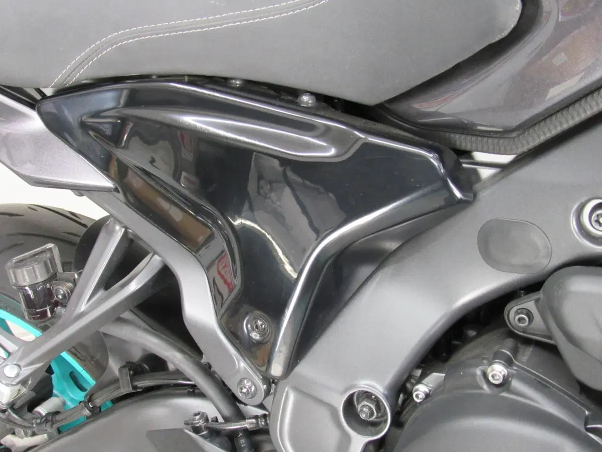 Yamaha MT-09 Y-AMT (2024 - 26) (12)