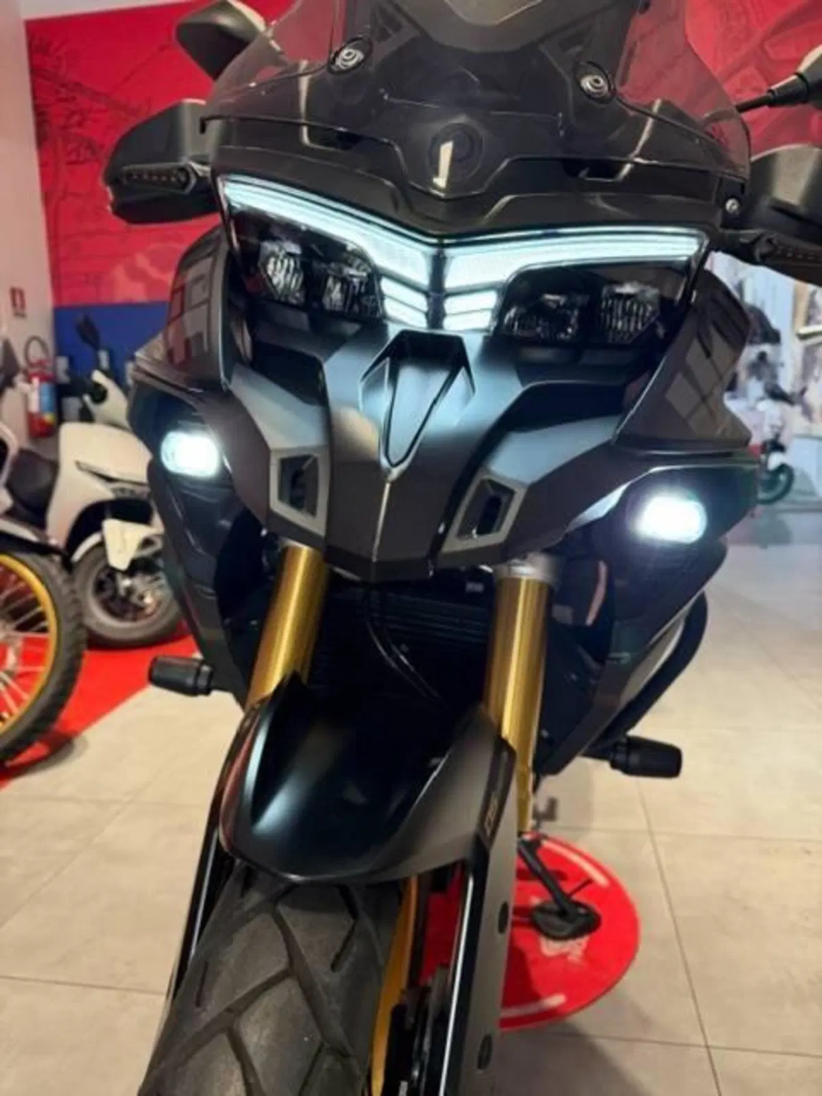 Voge Valico 525DSX (2023 - 26) (13)