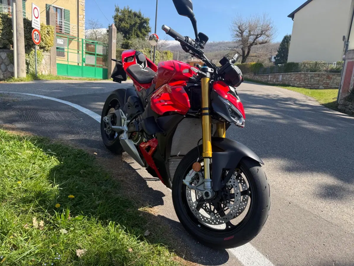 Ducati Streetfighter V4 S (2025 - 26) (3)