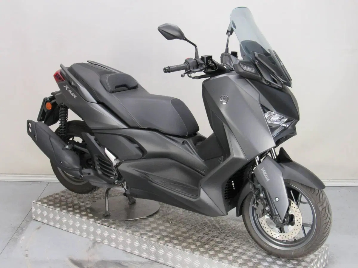Yamaha X-Max 125 Tech Max (2021 - 24) (3)