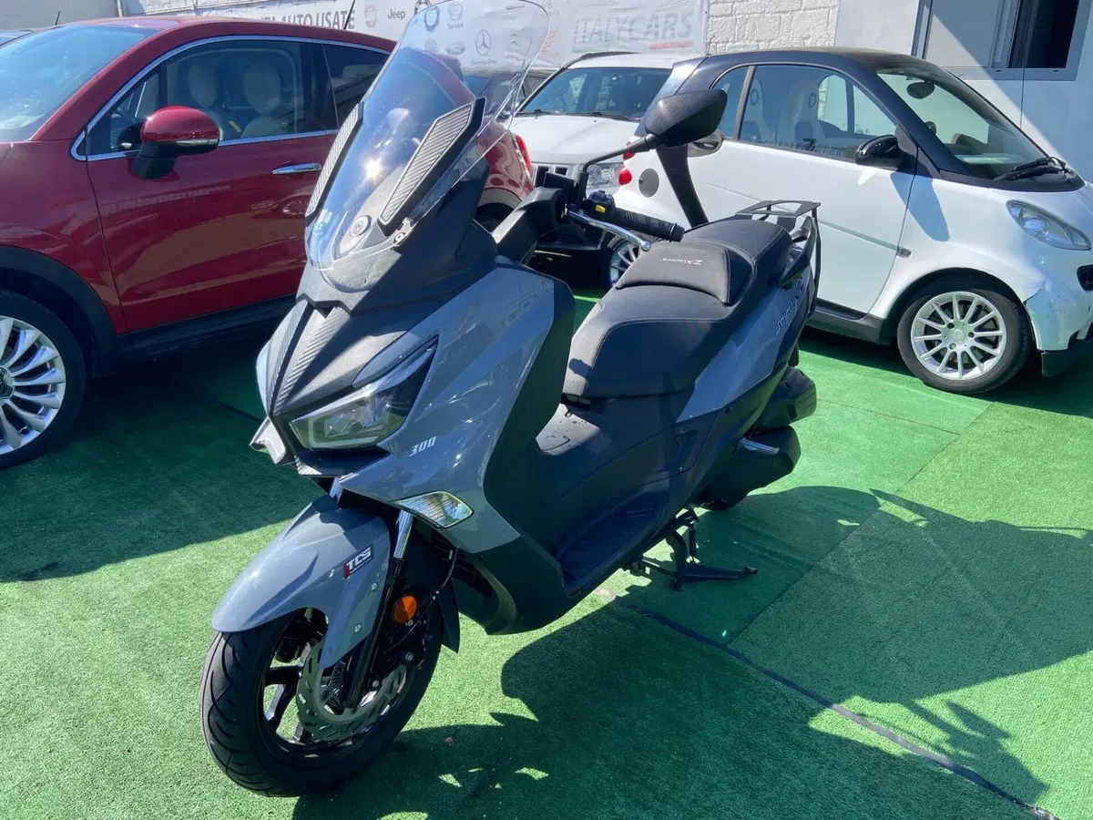 Sym Joymax 300 Z+ (2021 - 24) (2)