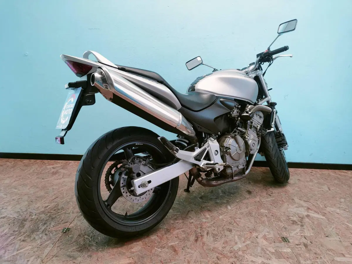 Honda Hornet 600 (2003 - 04) (6)