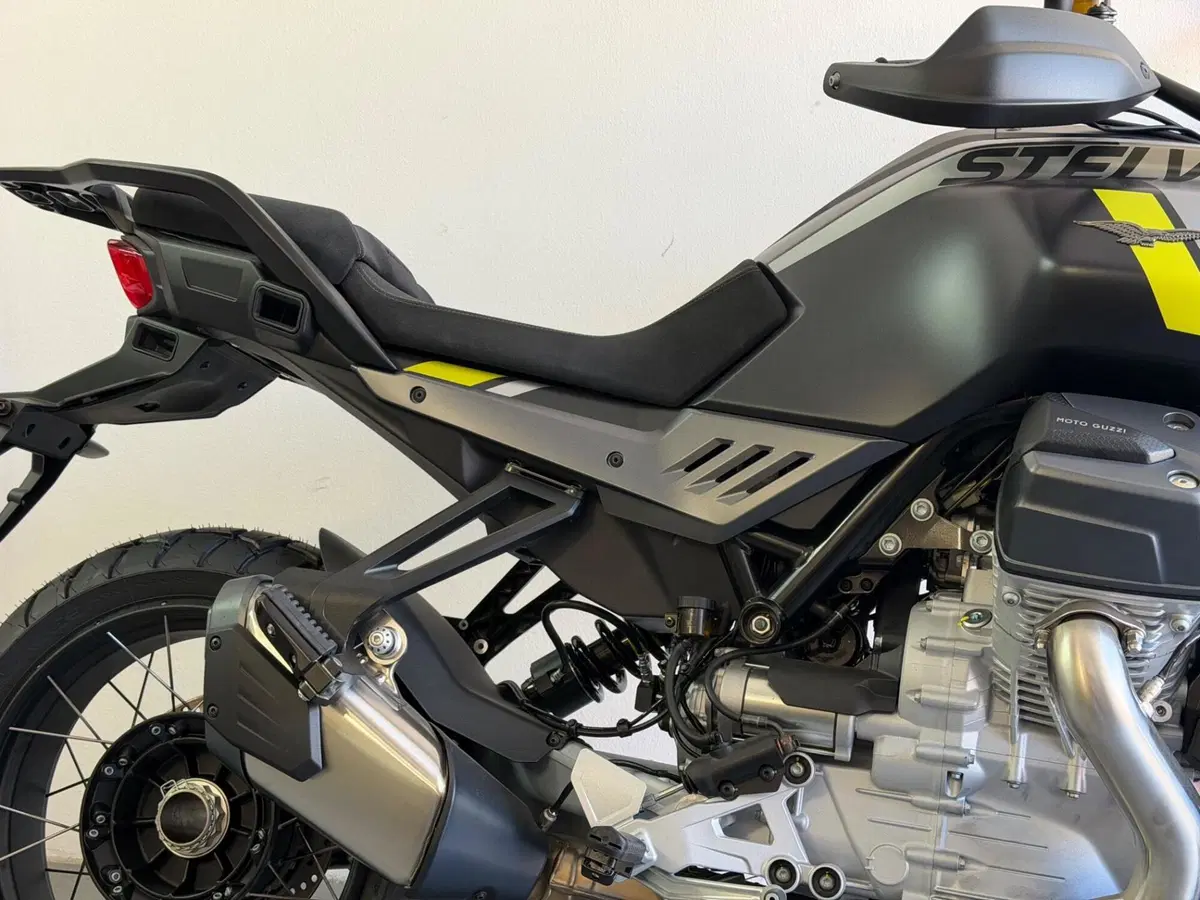 Moto Guzzi Stelvio PFF (2024 - 26) (2)