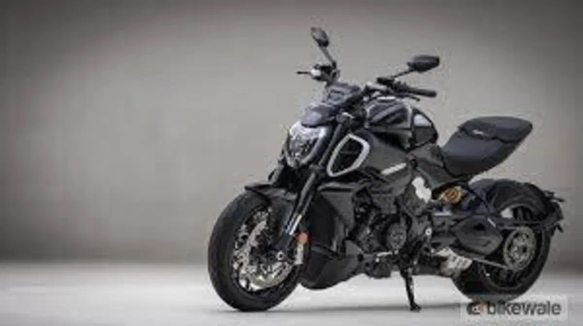 Ducati Diavel V4 (2023 - 26) (2)