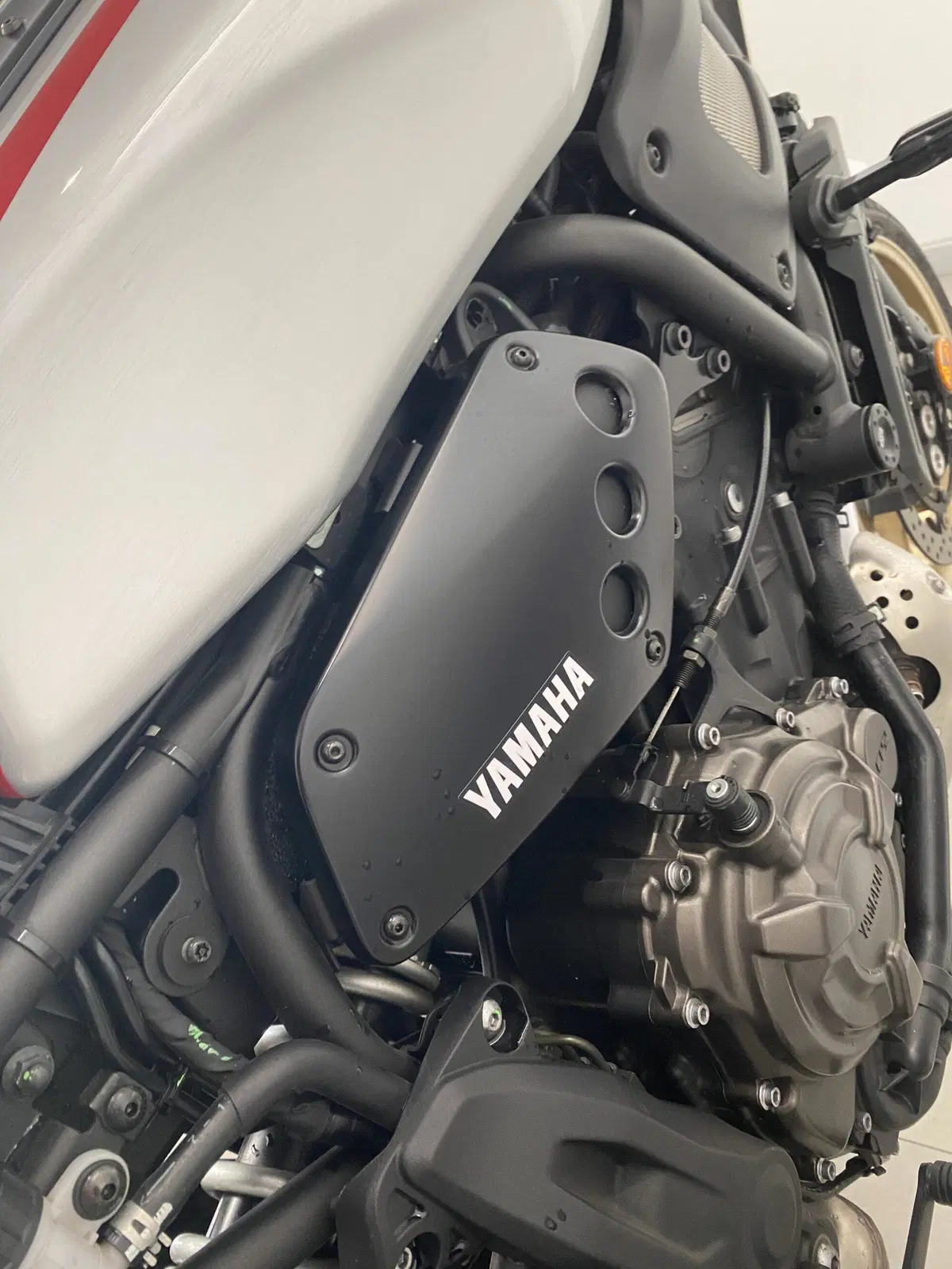 Yamaha XSR 700 XTribute (2022 - 24) (2)