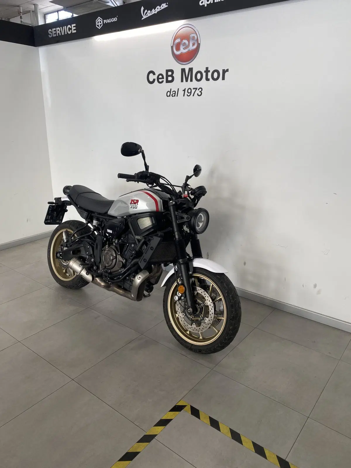 Yamaha XSR 700 XTribute (2022 - 24) (9)