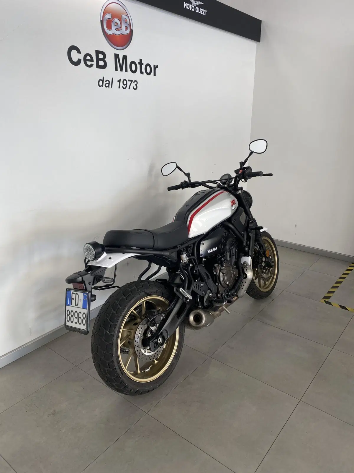 Yamaha XSR 700 XTribute (2022 - 24) (10)