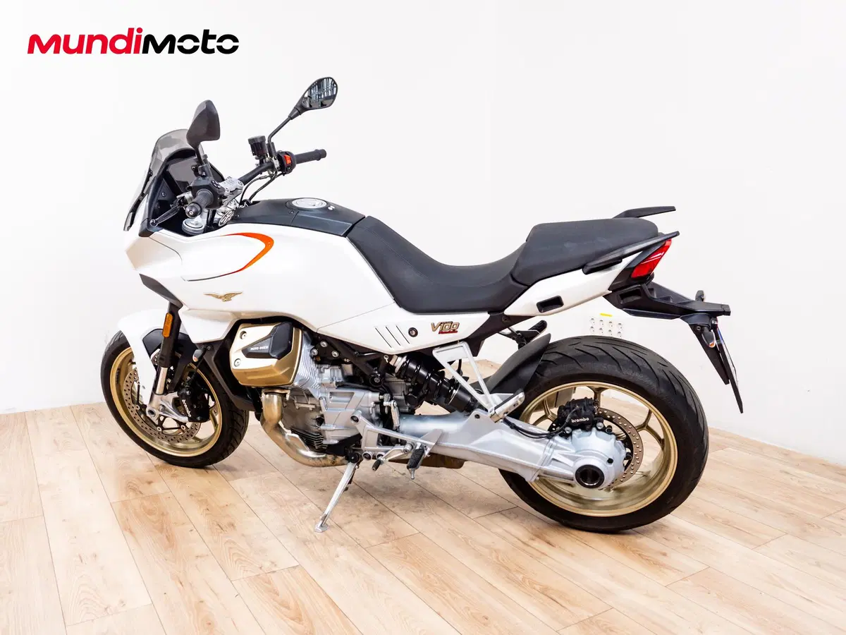 Moto Guzzi V100 Mandello (2022 - 24) (7)