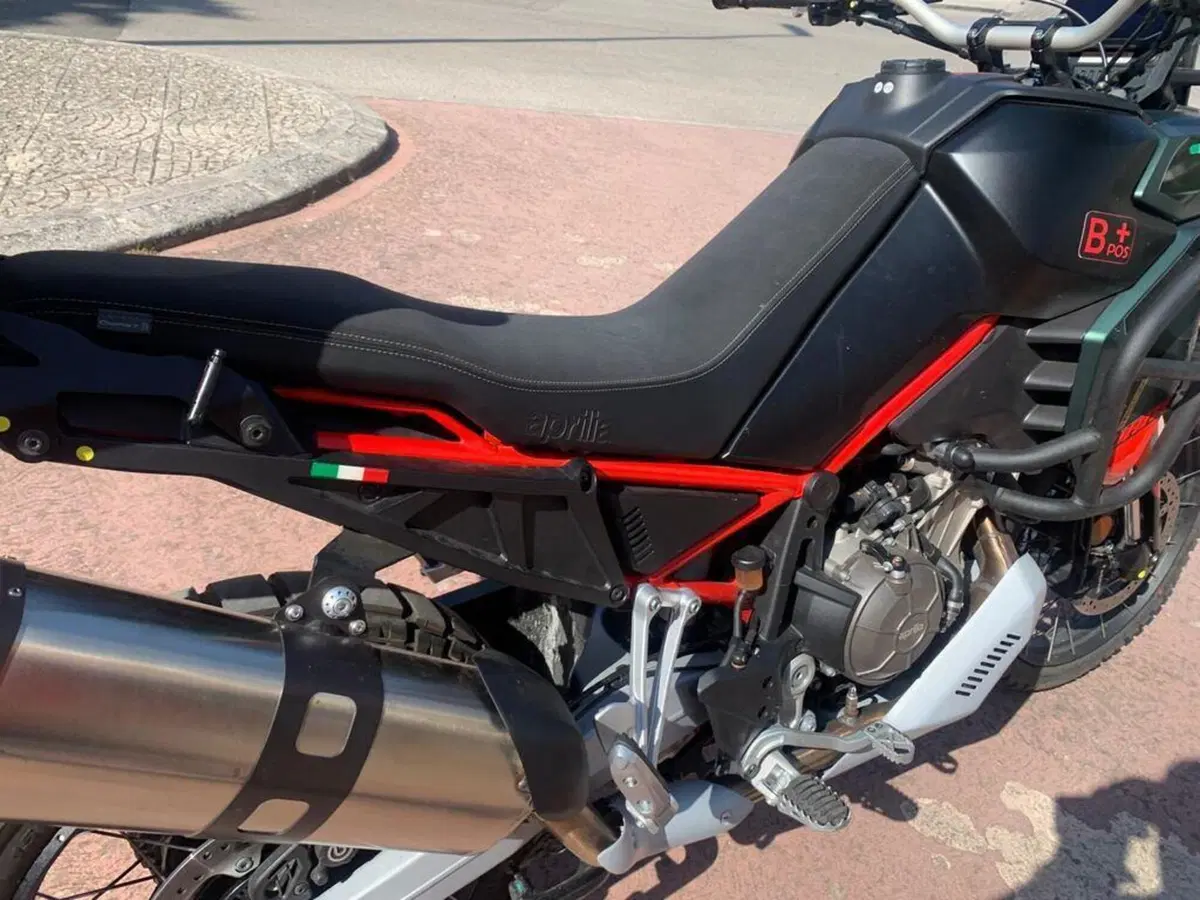 Aprilia Tuareg 660 (2025 - 26) (3)