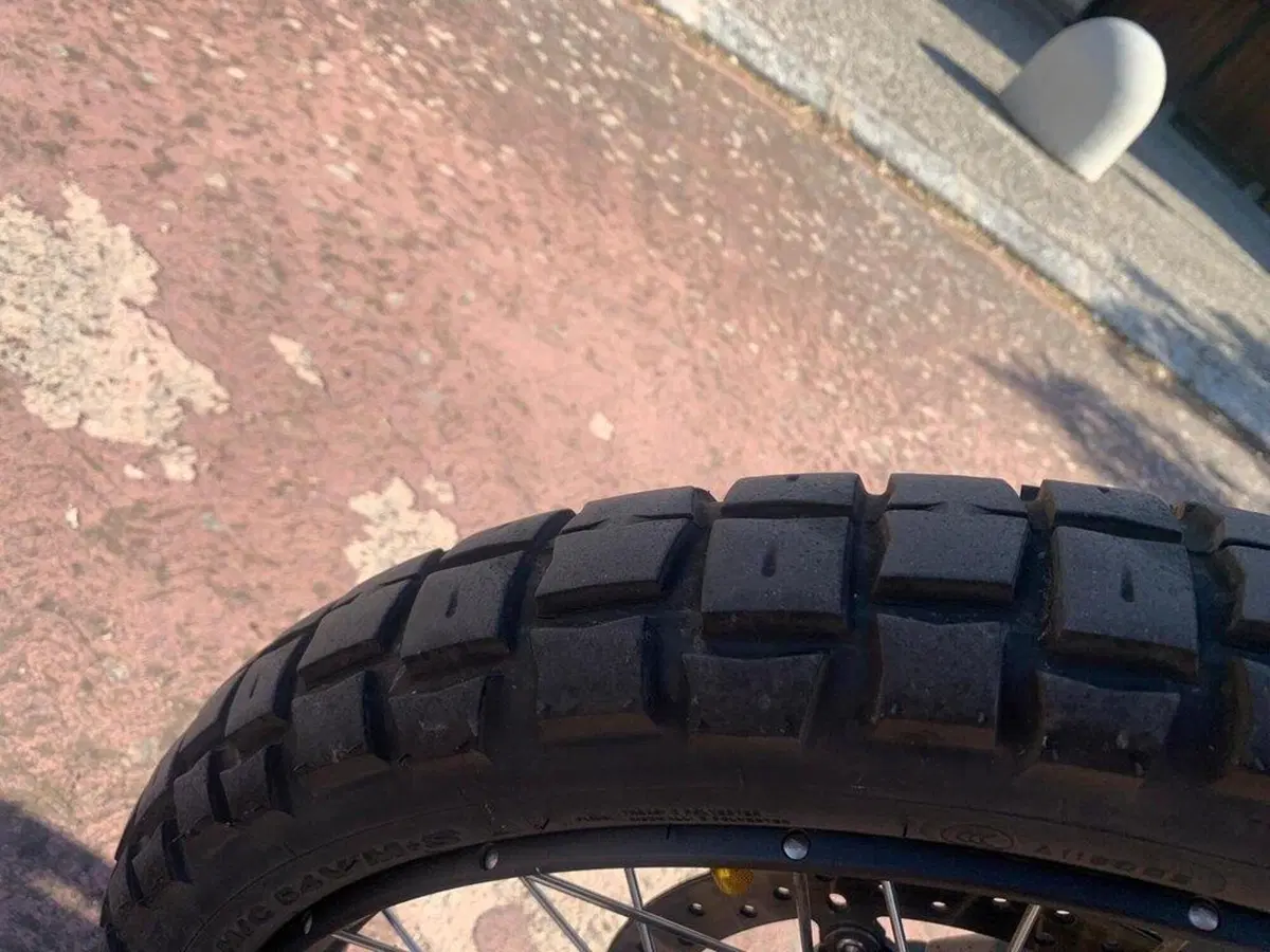 Aprilia Tuareg 660 (2025 - 26) (7)