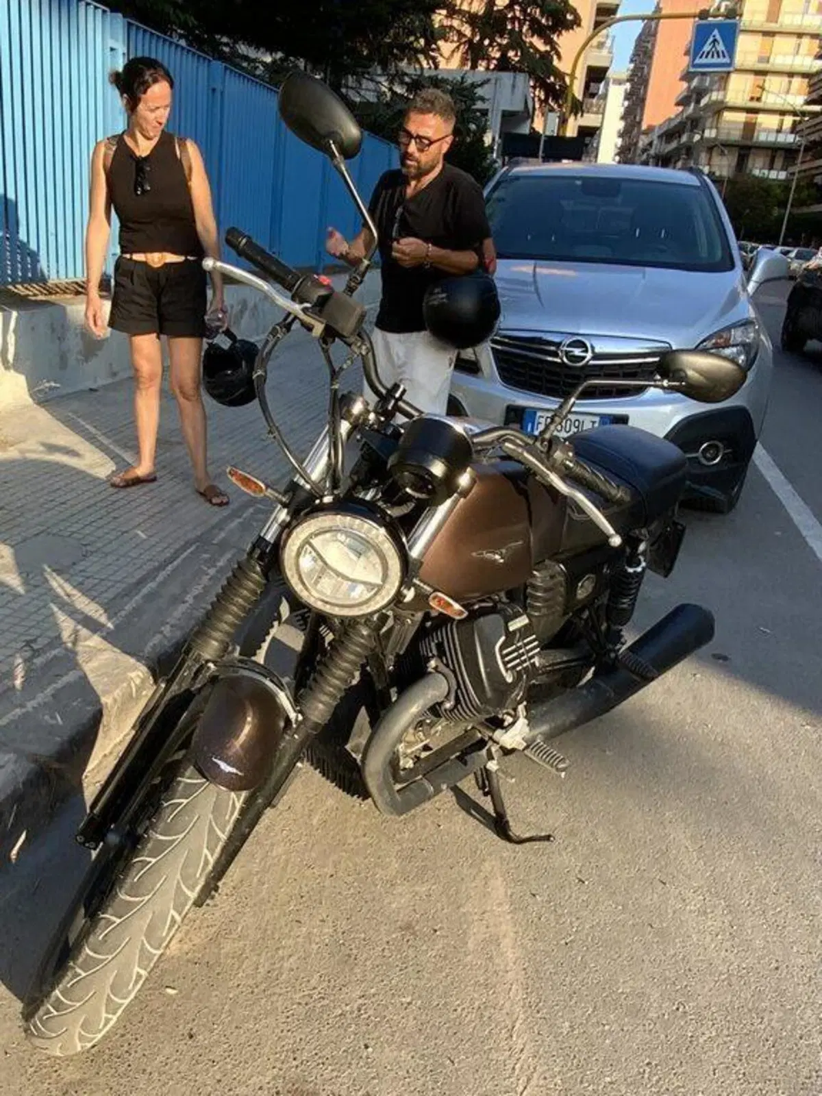 Moto Guzzi V7 III Stone Night Pack (2019 - 20) (3)