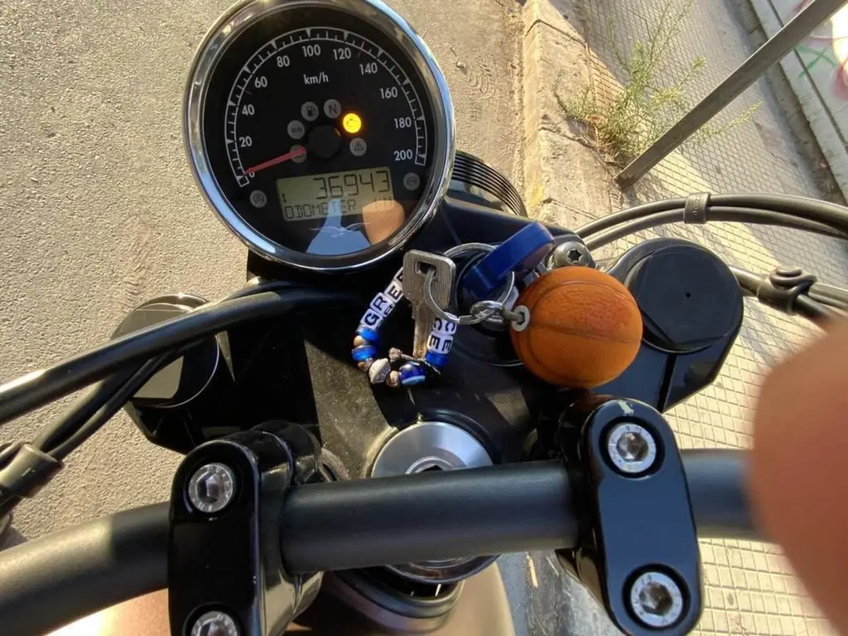 Moto Guzzi V7 III Stone Night Pack (2019 - 20) (6)