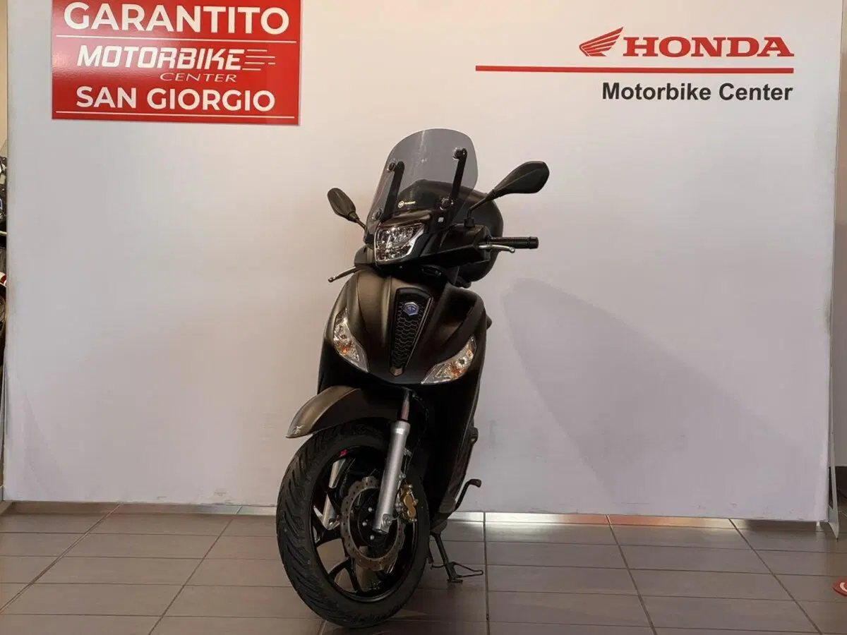 Piaggio Medley 150 S ABS (2021 - 25) (2)