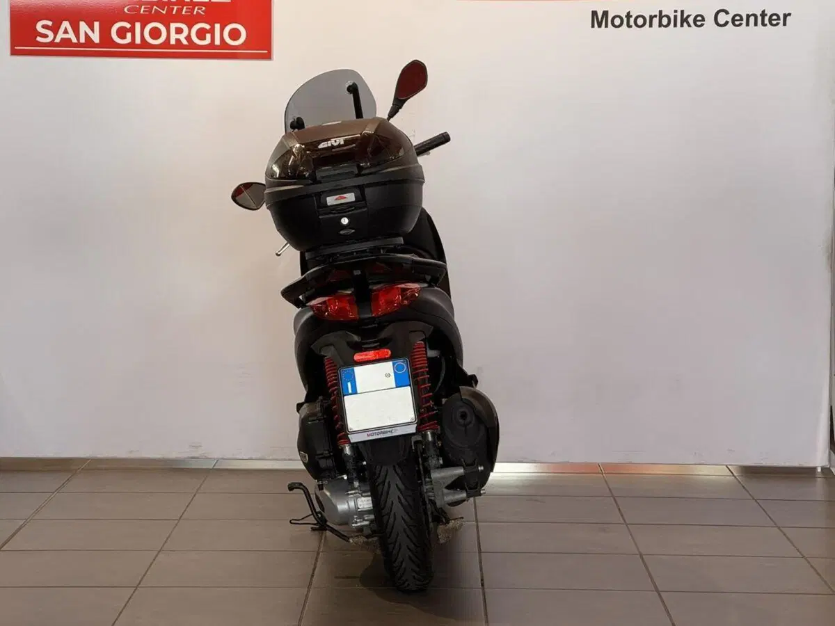 Piaggio Medley 150 S ABS (2021 - 25) (4)