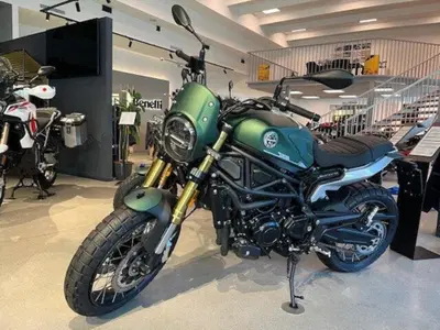 Benelli Leoncino 800 Trail (2022 - 26) usata