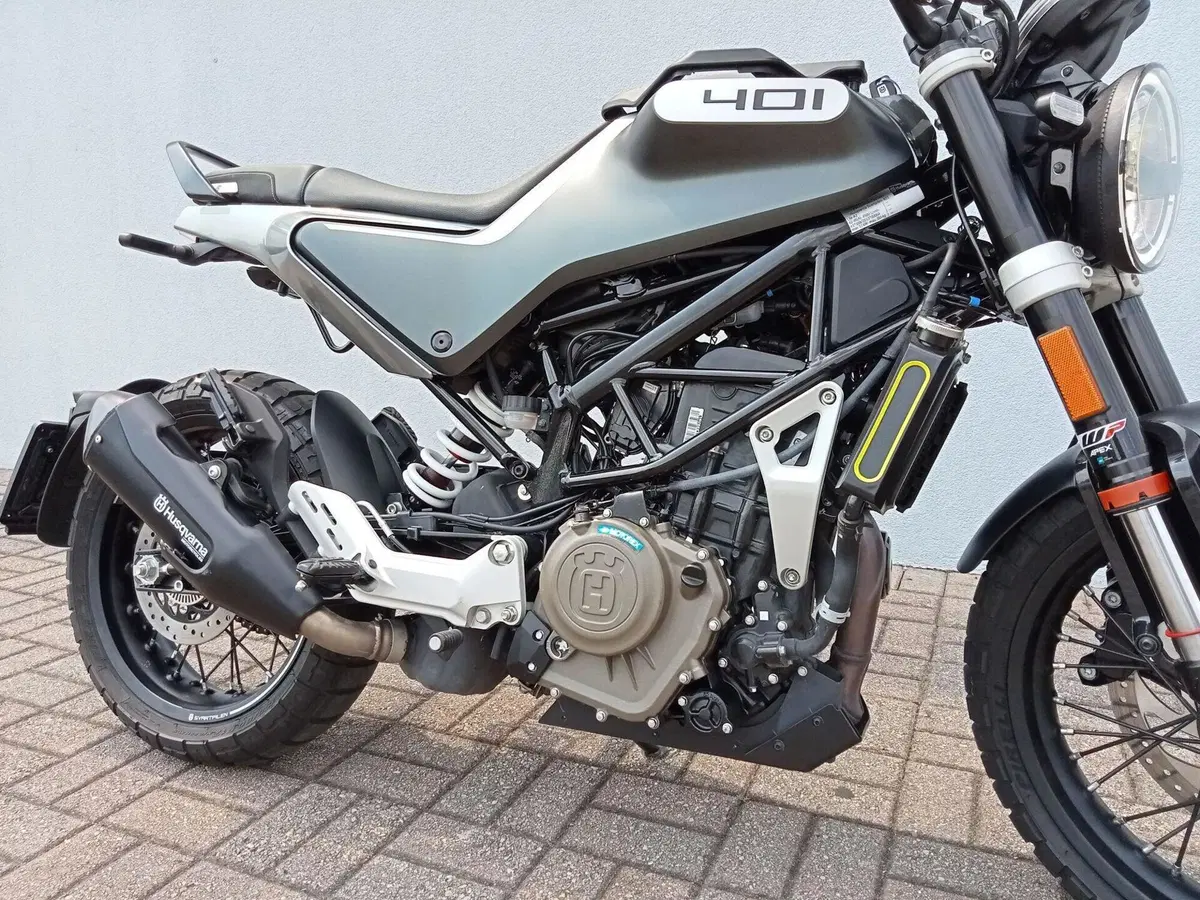 Husqvarna Svartpilen 401 (2020) (7)