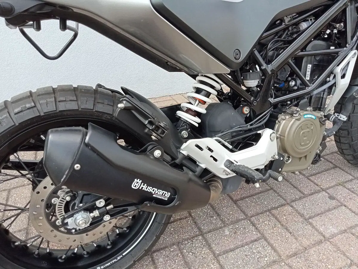 Husqvarna Svartpilen 401 (2020) (9)