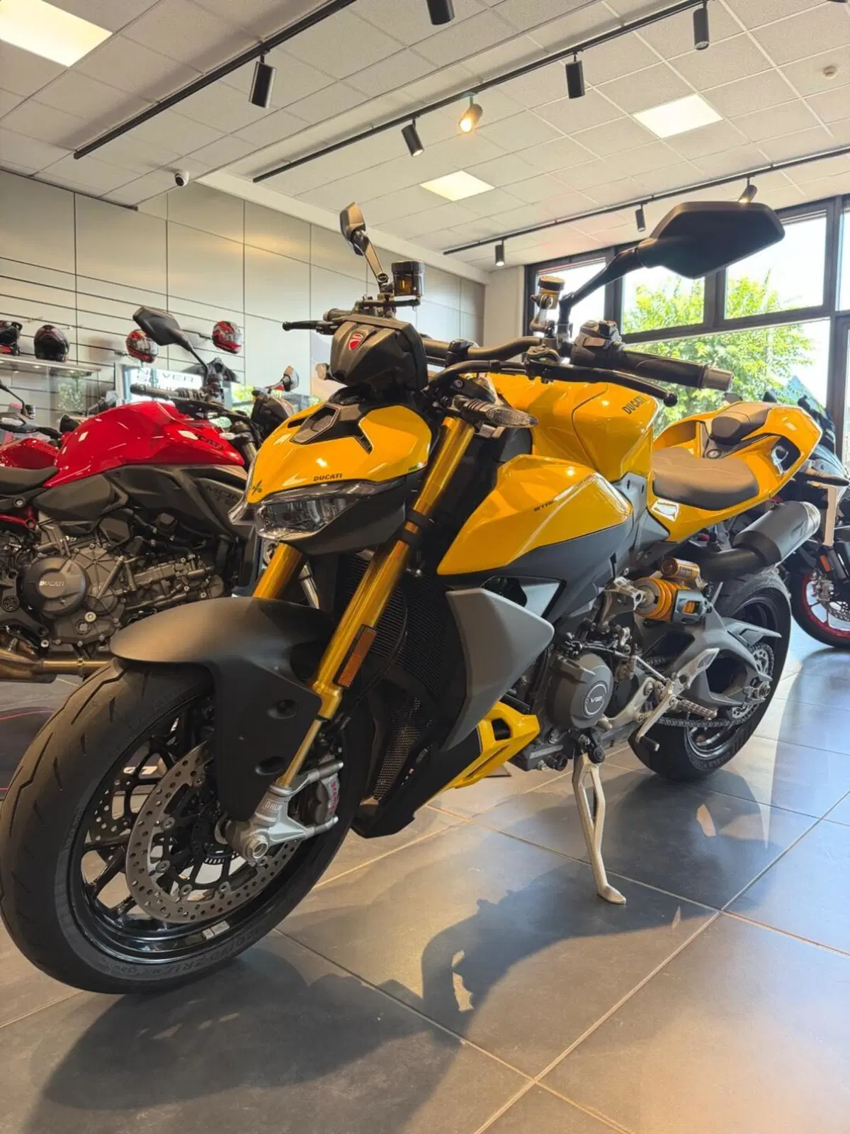Ducati Streetfighter V2 S (2025 - 26) (3)