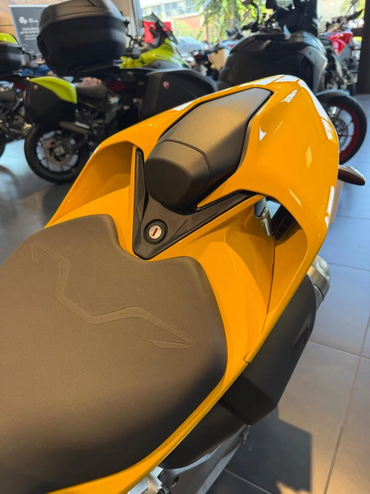 Ducati Streetfighter V2 S (2025 - 26) (10)